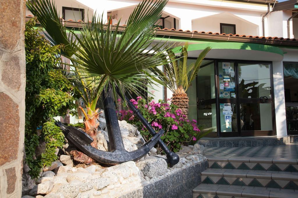 Hotel Marinella Capo Vaticano Exterior foto